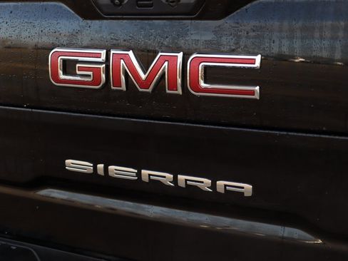 Used 2025 GMC Sierra 1500 SLT image 35