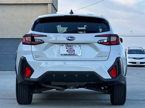 Used 2024 Subaru Crosstrek 2.0i image 4