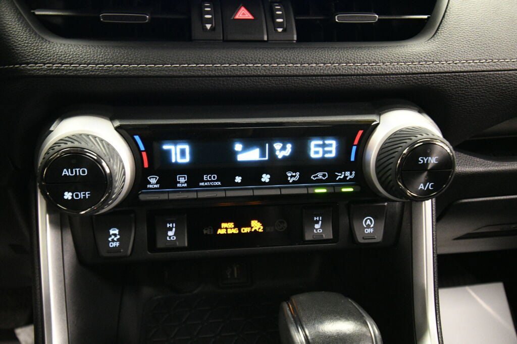 Used 2023 Toyota RAV4 XLE Premium AWD/4WD image 15