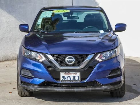 Used 2021 Nissan Rogue Sport S image 2