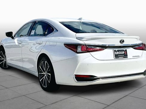 Certified 2025 Lexus ES 300h w/ Premium Package image 11