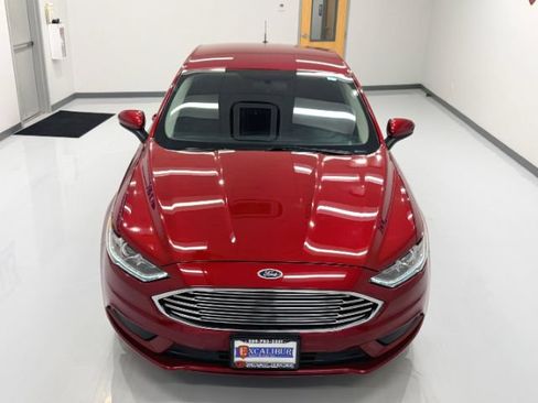 Used 2017 Ford Fusion SE w/ Fusion SE Technology Package FWD image 38