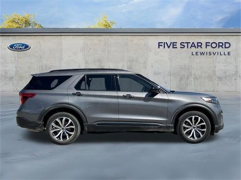 Used 2023 Ford Explorer ST-Line image 3