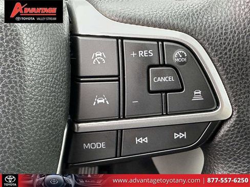 Certified 2025 Toyota Grand Highlander FWD image 26