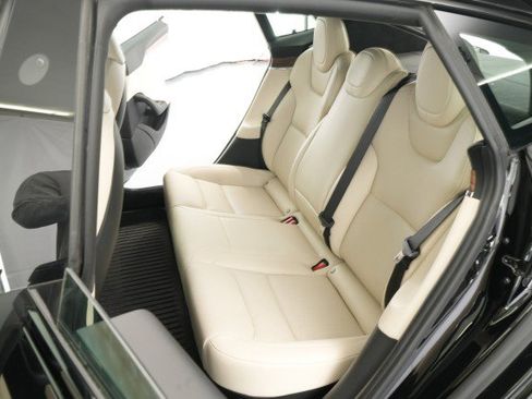 Used 2022 Tesla Model S image 46