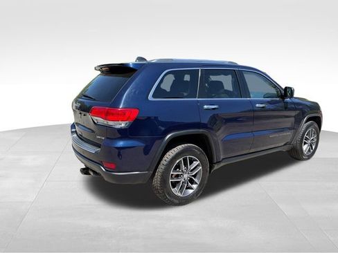 Used 2017 Jeep Grand Cherokee Limited AWD/4WD image 3