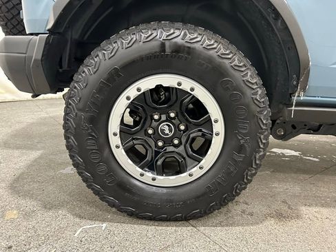 Used 2021 Ford Bronco Badlands image 10