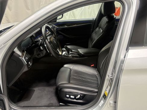 Used 2021 BMW 540i xDrive w/ Executive Package AWD/4WD image 2
