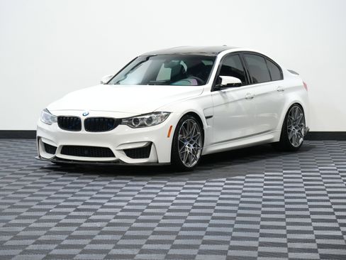 Used 2017 BMW M3 image 3
