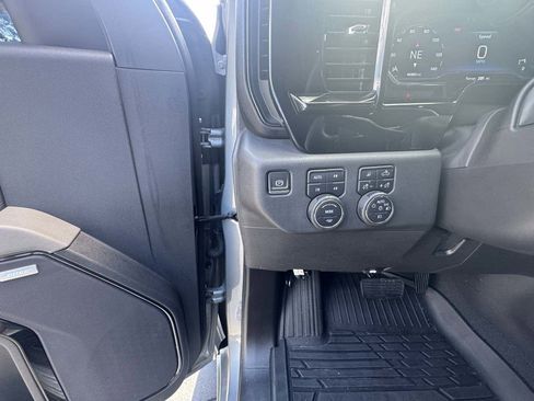 Used 2023 Chevrolet Silverado 1500 ZR2 AWD/4WD image 15