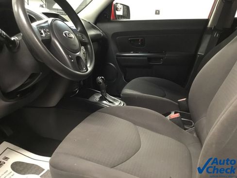 Used 2013 Kia Soul FWD image 19