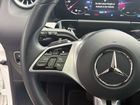 Used 2025 Mercedes-Benz GLA 250 image 23