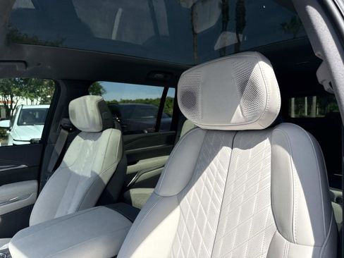 New 2026 Cadillac Escalade IQL Sport 1 w/ LPO, Floor Liner Package AWD/4WD image 23