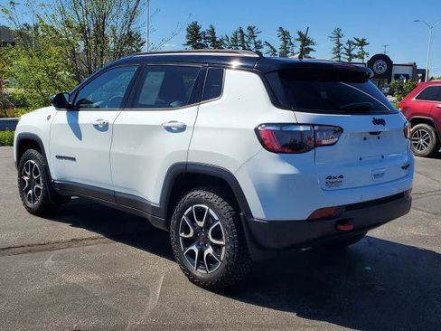 Used 2026 Jeep Compass Trailhawk AWD/4WD image 5