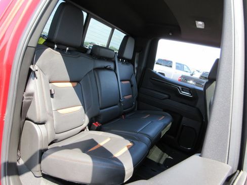 Used 2024 GMC Sierra 1500 AT4 w/ Technology Package AWD/4WD image 25