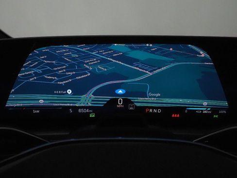 Used 2025 Cadillac Lyriq Luxury image 19