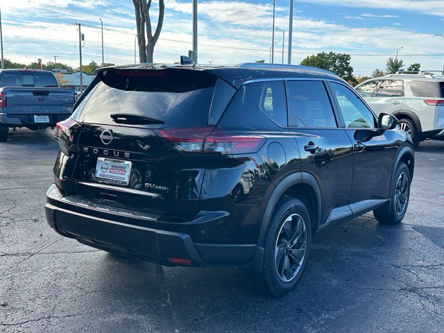 Certified 2024 Nissan Rogue SV w/ SV Premium Package AWD/4WD image 4