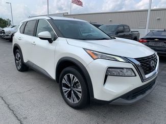 Used 2023 Nissan Rogue SV image 1