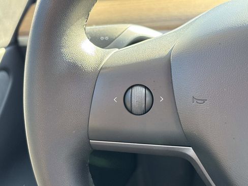 Used 2020 Tesla Model 3 Long Range image 17