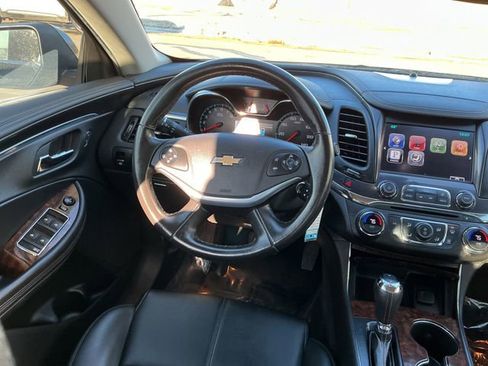 Used 2014 Chevrolet Impala LT w/ Convenience Package image 27