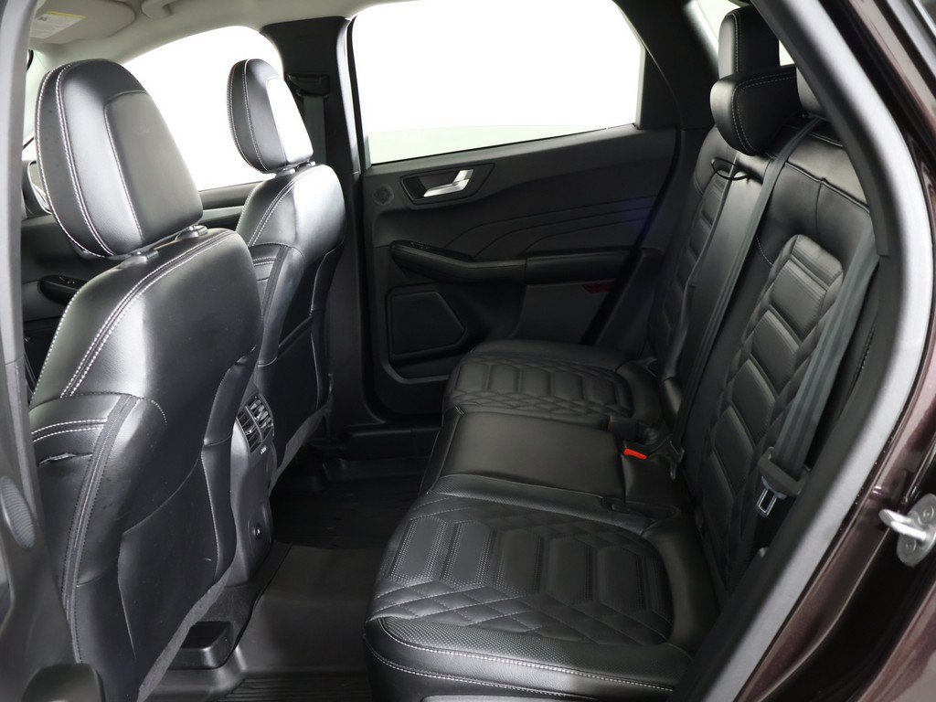 Used 2023 Ford Escape Platinum w/ Premium Technology Package AWD/4WD image 39
