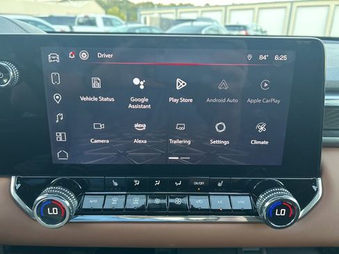 Used 2025 GMC Canyon AT4 image 31