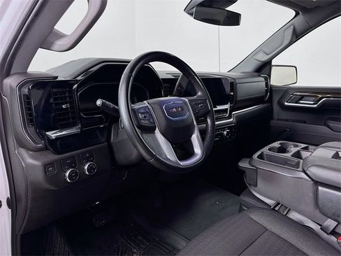 Used 2024 GMC Sierra 1500 SLE image 9
