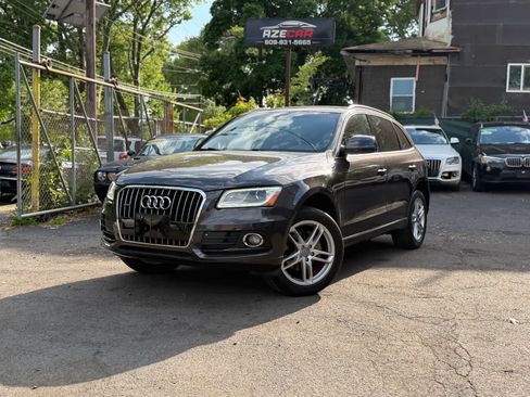 Used 2017 Audi Q5 2.0T Premium Plus w/ Technology Package AWD/4WD image 3