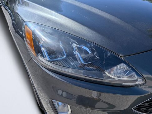 Used 2020 Ford Escape SEL image 9