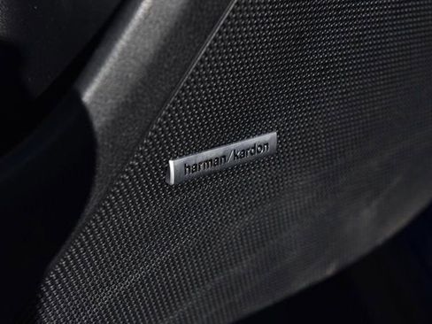 Used 2024 Subaru Crosstrek 2.5i Limited w/ Crosstrek Mirror Package image 9