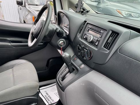Used 2017 Nissan NV200 SV FWD image 18
