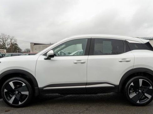 Certified 2025 Nissan Kicks SR AWD/4WD image 8