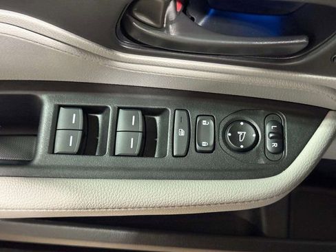 Used 2023 Honda Odyssey EX-L image 21