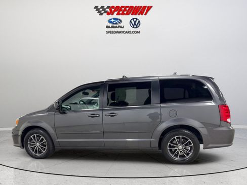 Used 2017 Dodge Grand Caravan SXT FWD image 9