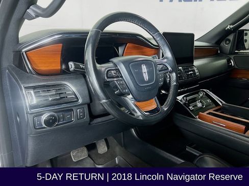 Used 2018 Lincoln Navigator Reserve w/ Technology Package image 11