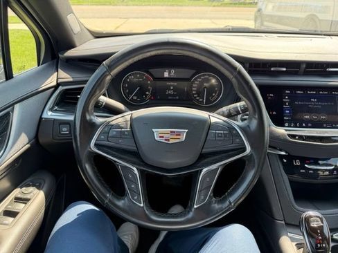 Used 2023 Cadillac XT5 Premium Luxury AWD/4WD image 18