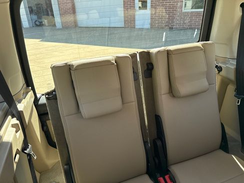 Used 2010 Land Rover LR4 HSE AWD/4WD image 15