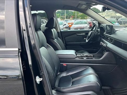 Used 2025 Honda Pilot EX-L image 28