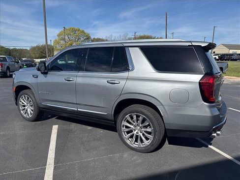 Used 2023 GMC Yukon Denali w/ LPO, Floor Liner Package image 11