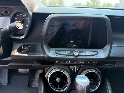 Used 2021 Chevrolet Camaro LT w/ Technology Package image 15