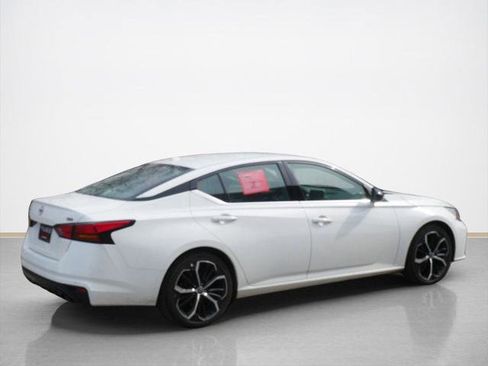 Certified 2023 Nissan Altima 2.5 SR FWD image 3