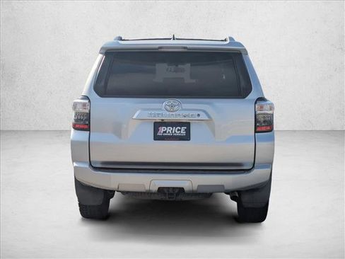 Used 2017 Toyota 4Runner SR5 image 6