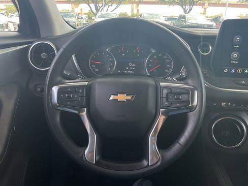 Used 2025 Chevrolet Blazer LT FWD image 25
