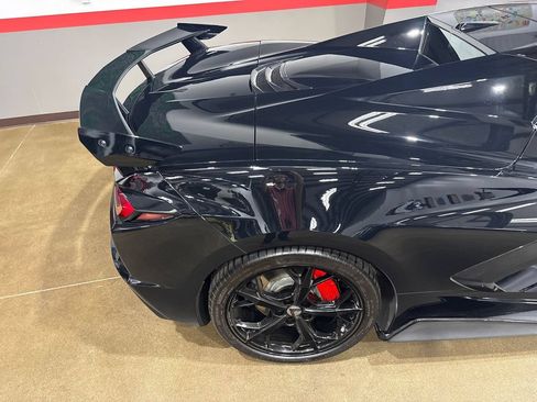 Used 2022 Chevrolet Corvette Stingray Premium Conv w/ Z51 Performance Package RWD image 35