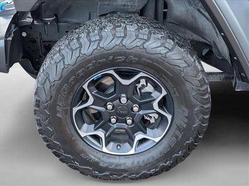 Used 2023 Jeep Wrangler Rubicon w/ Cold Weather Group image 9