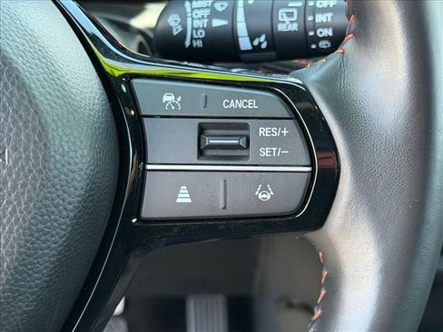 Used 2025 Honda HR-V Sport image 17