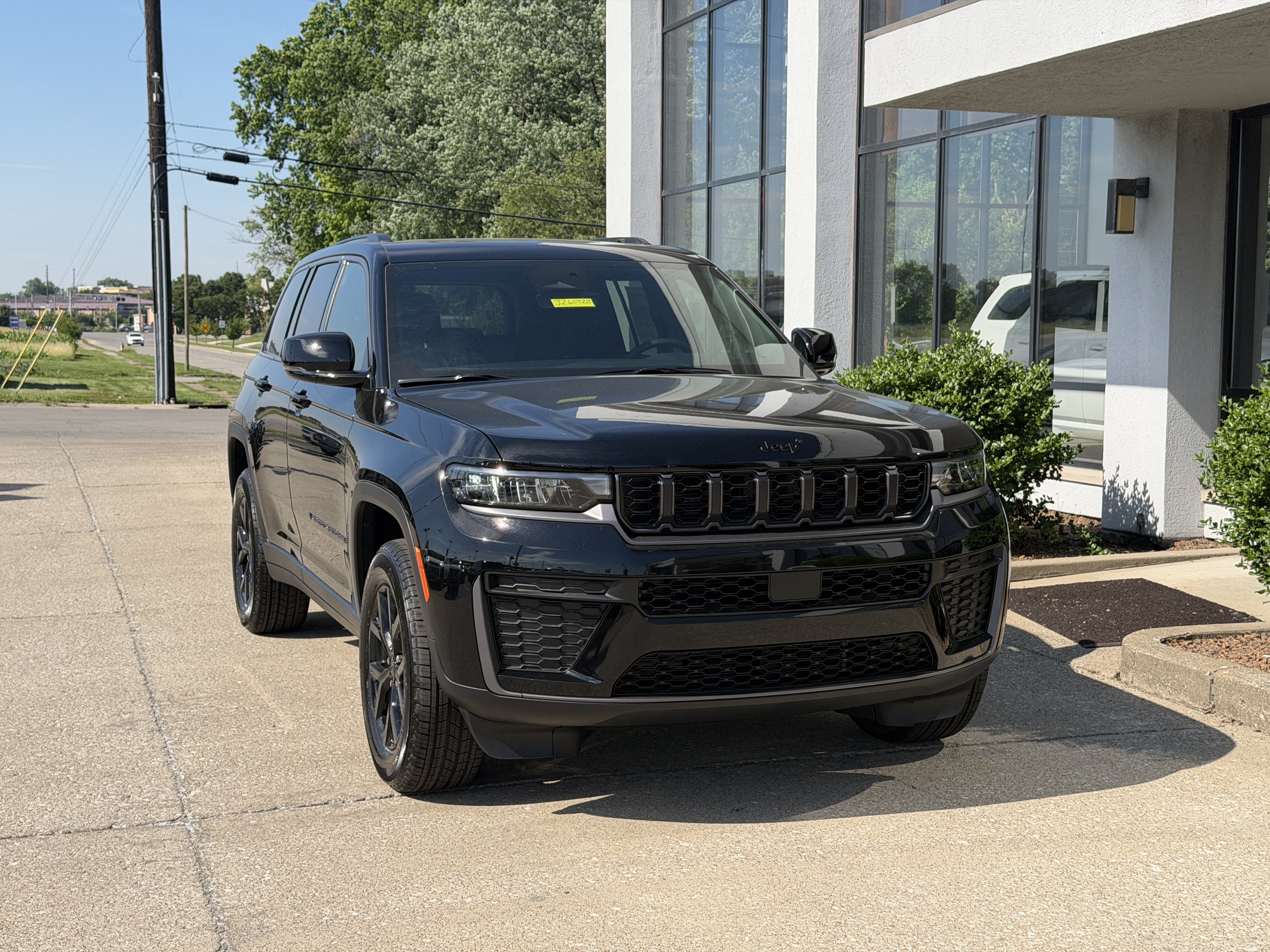 New 2026 Jeep Grand Cherokee Altitude AWD/4WD image 19