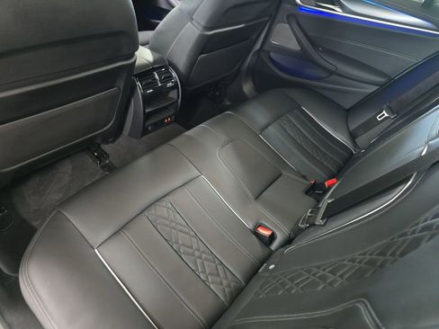 Used 2021 BMW M550i xDrive w/ Executive Package image 13