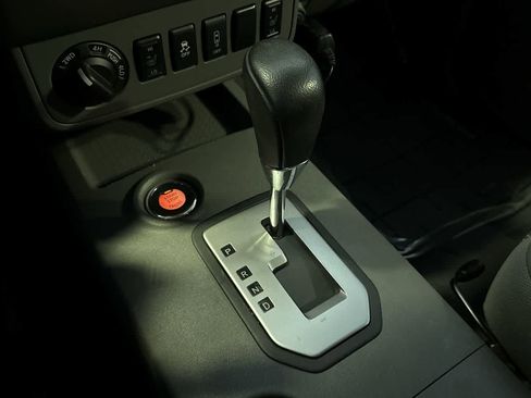 Used 2021 Nissan Frontier SV image 20