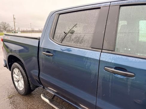 Used 2023 Chevrolet Silverado 1500 Custom image 3